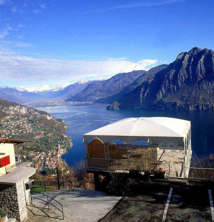 Hotel Poggio D'Oro Рива ди Солто Екстериор снимка