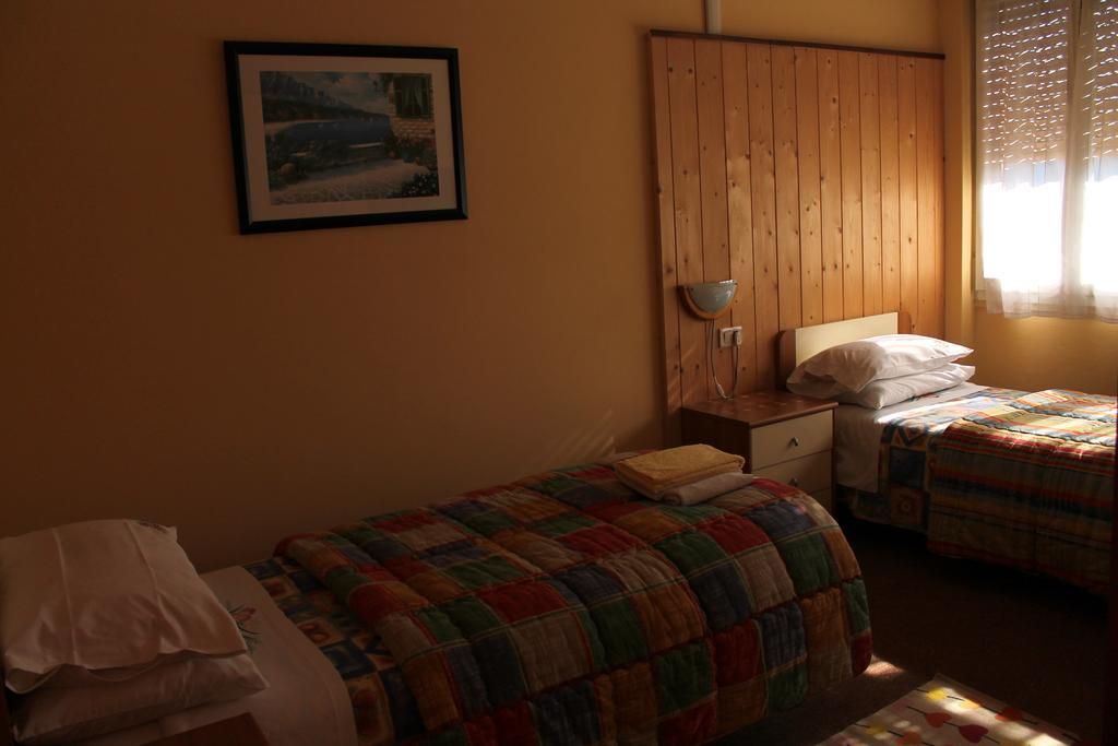 Hotel Poggio D'Oro Рива ди Солто Екстериор снимка