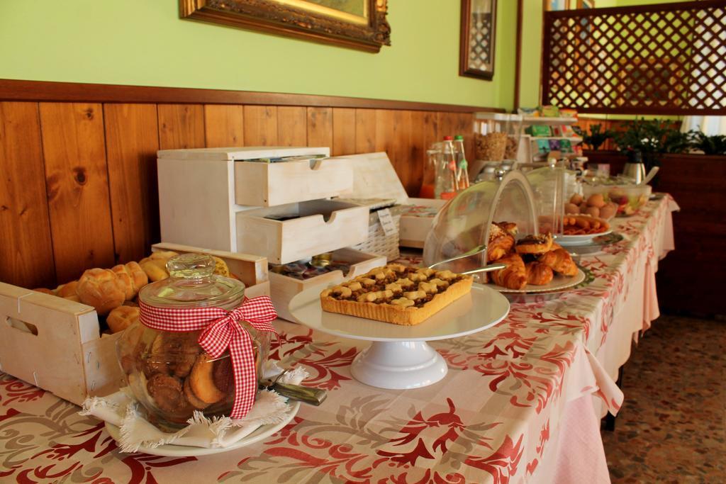 Hotel Poggio D'Oro Рива ди Солто Екстериор снимка
