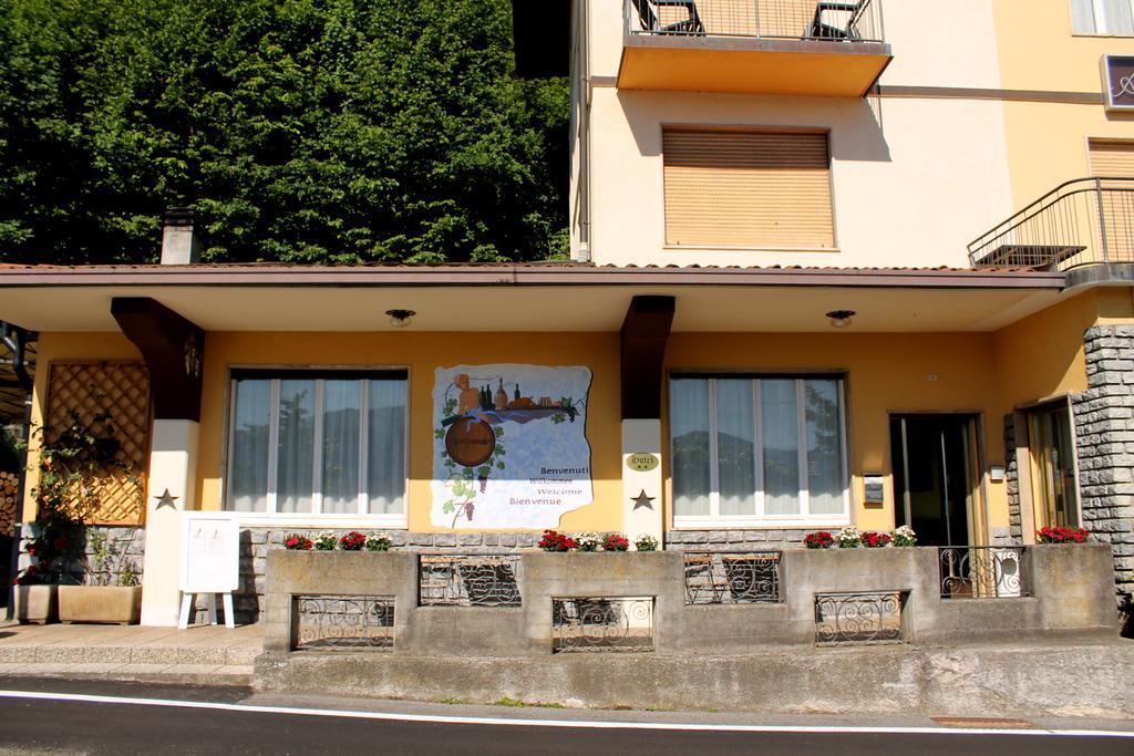 Hotel Poggio D'Oro Рива ди Солто Екстериор снимка