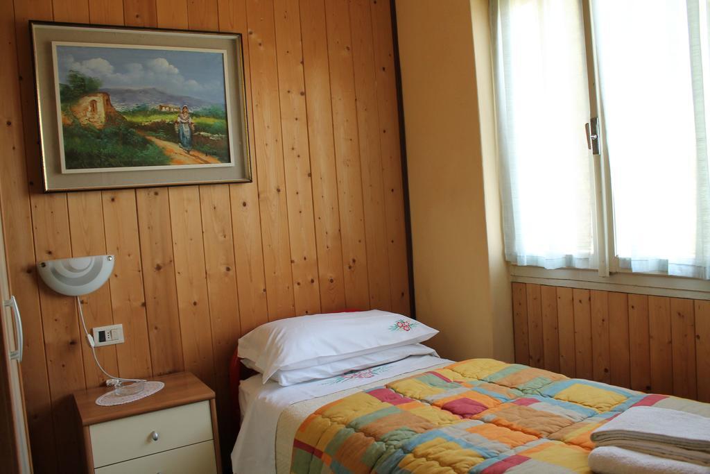 Hotel Poggio D'Oro Рива ди Солто Екстериор снимка